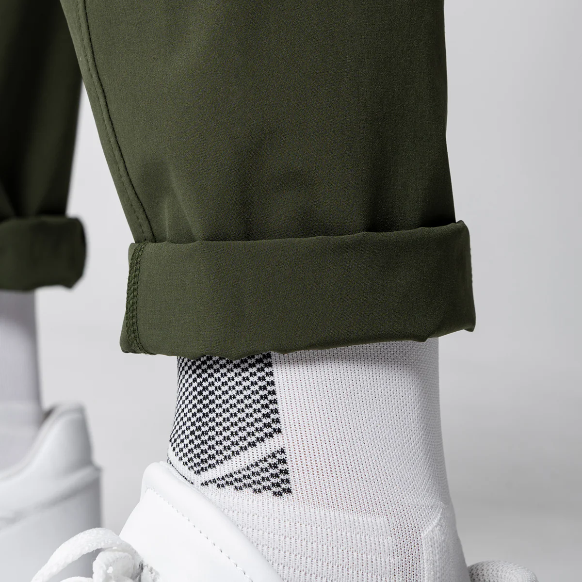 Fabric Blocking Functional Cargo Straight pants for Men - Image 18