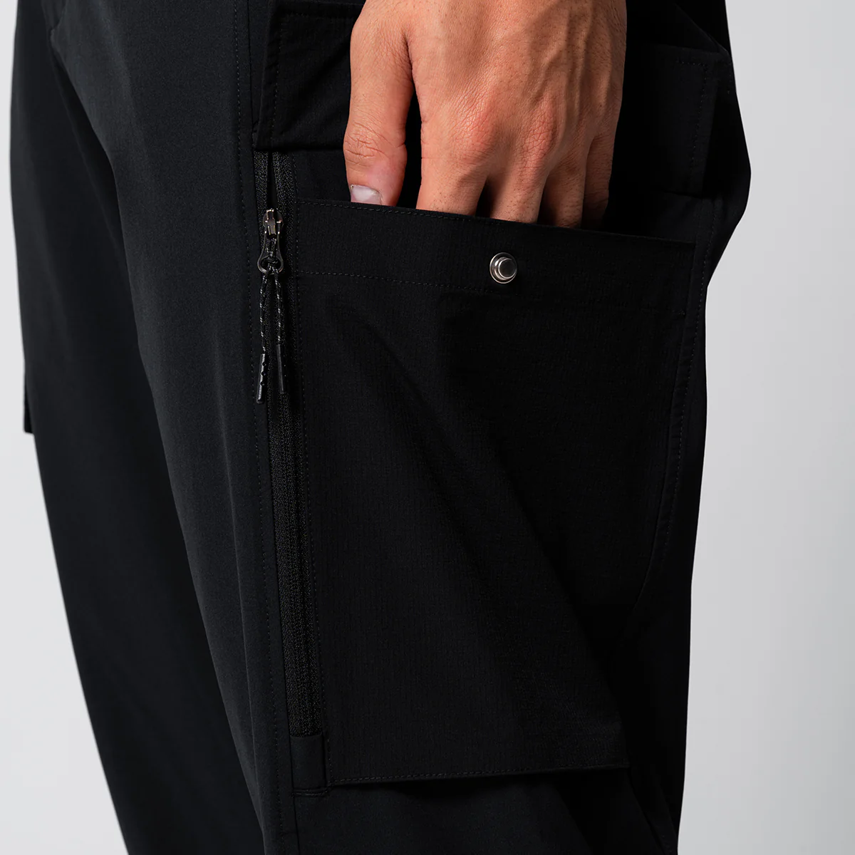 Fabric Blocking Functional Cargo Straight pants for Men - Image 24