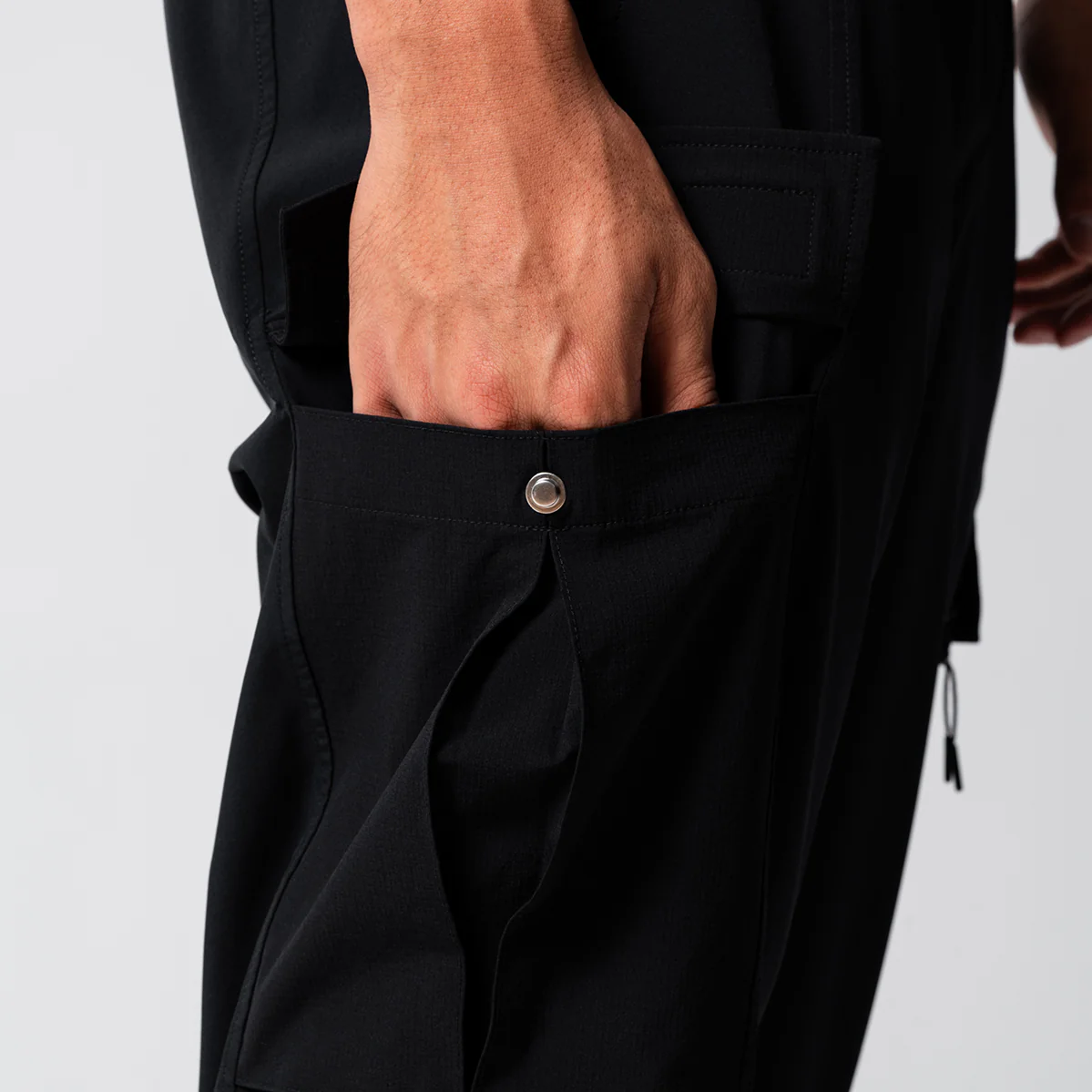 Fabric Blocking Functional Cargo Straight pants for Men - Image 33